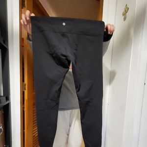 Lululemon leggins think size 16 or 18 large
